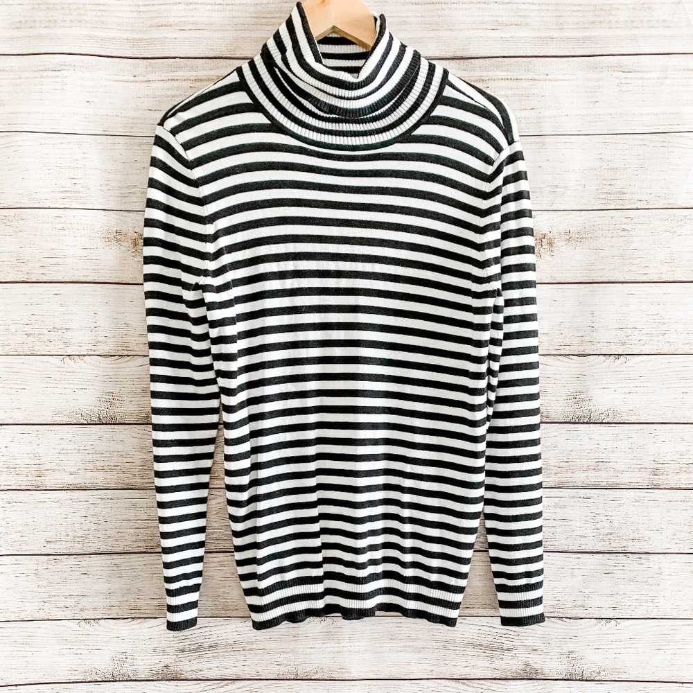 Andrew Marc Striped Turtleneck - Medium